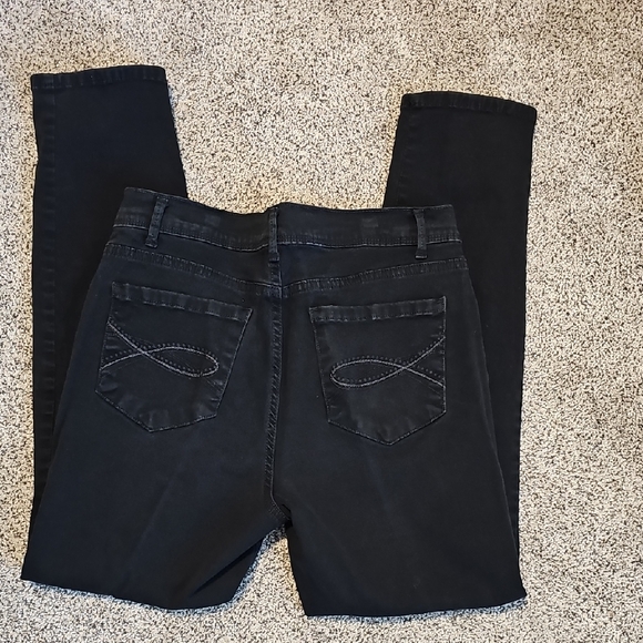 Gloria Vanderbilt Denim - Gloria Vanderbilt Women's Black Skinny Jeans